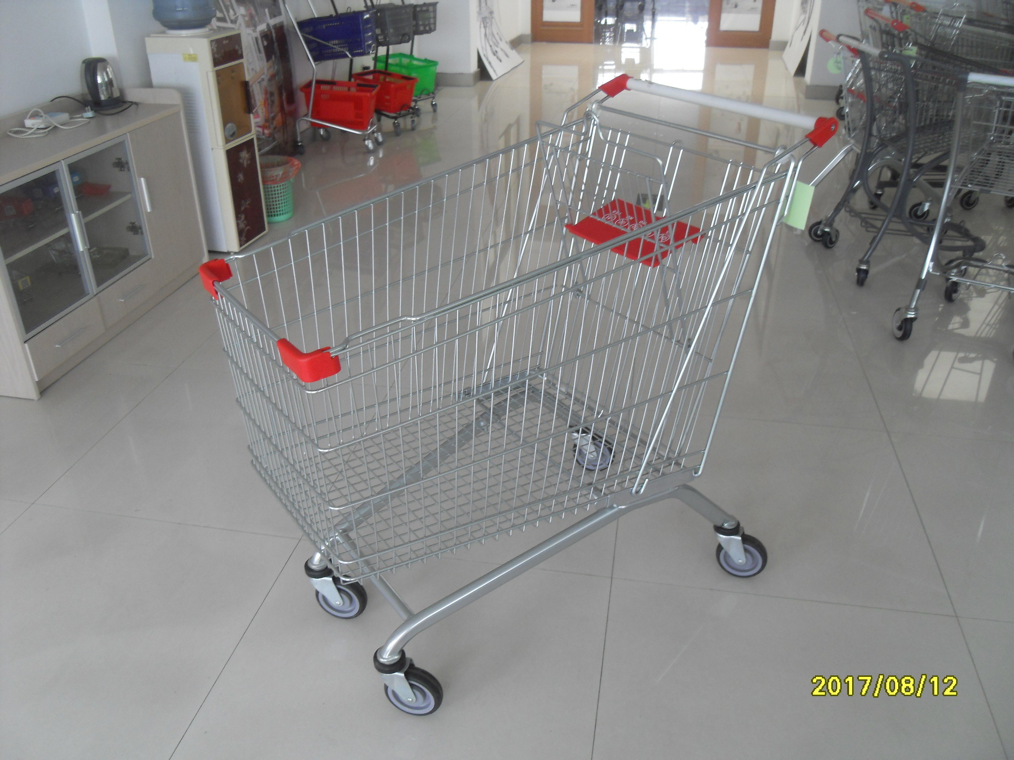 Zinc Plated 240L Supermarket Shopping Carts with Q195 Low Carbon Steel Material